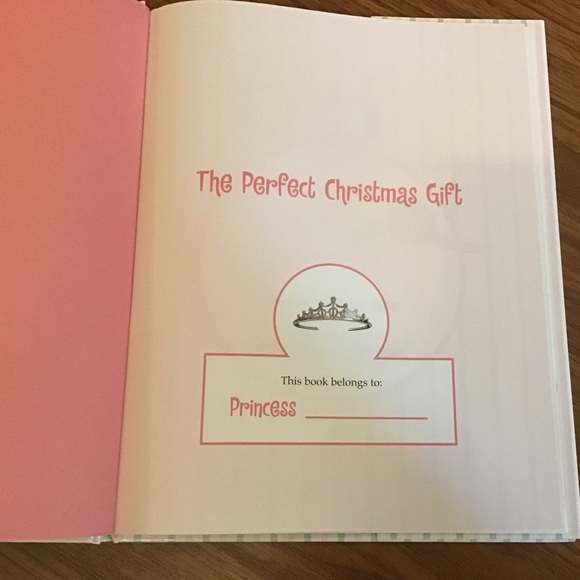 Gigi The Perfect Christmas Gift book - Picture 3 of 8